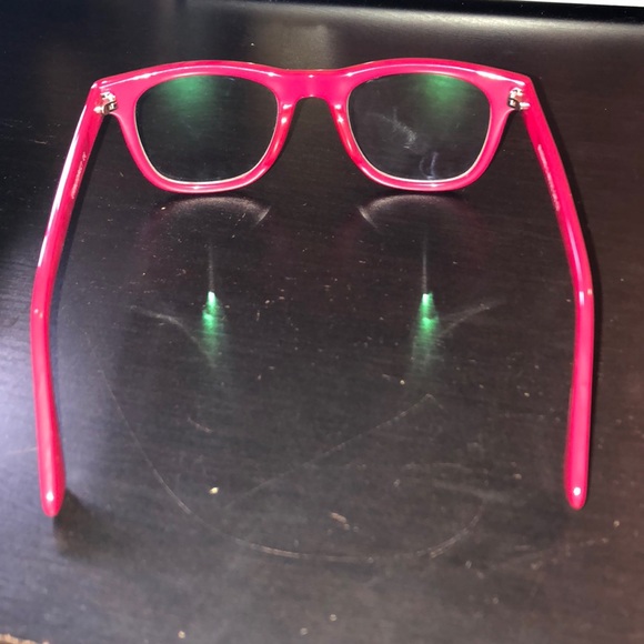 HOT Red plastic frames for that staple look! - Picture 4 of 6